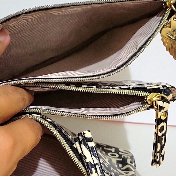 NWOT Victoria secret- 3 piece Wrislets Black and white with logo - Picture 4 of 7